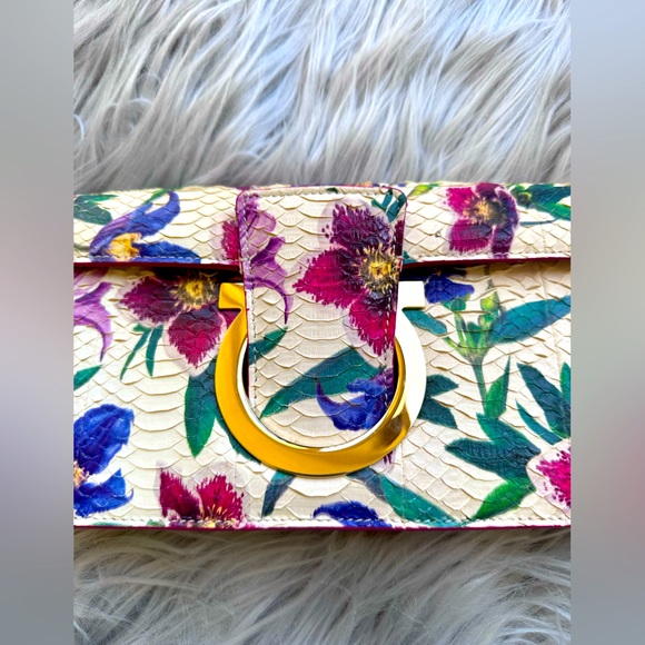 Ferragamo Clutch - Picture 2 of 7